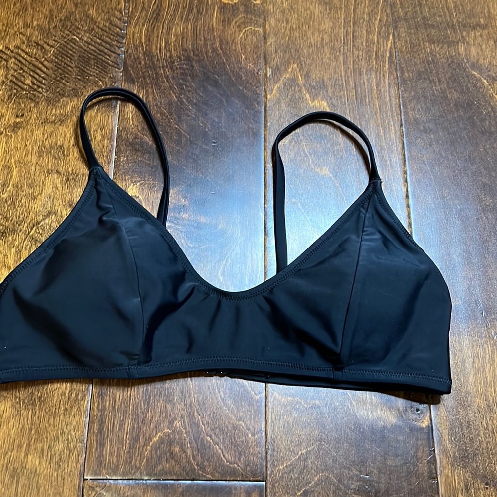 Black bikini top